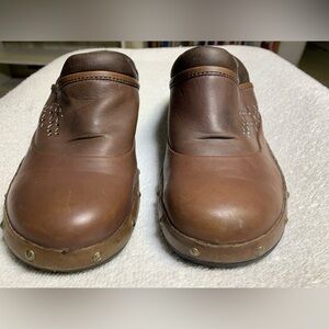 Merrell slip on leather shoes Boston clogs style